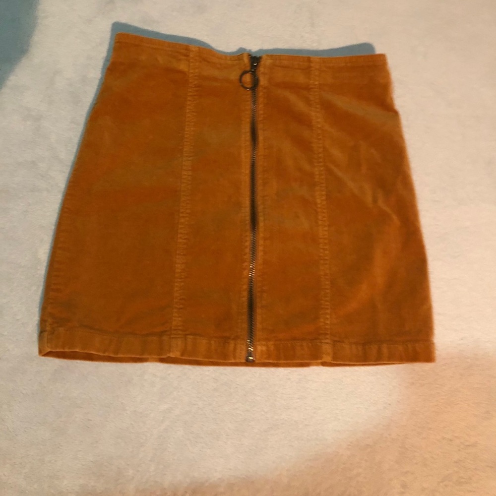 Mini skirt - Picture 2 of 5